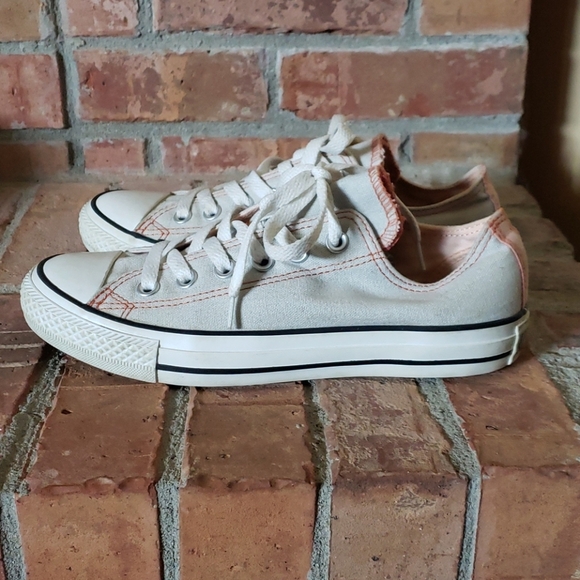 Gray & Peach Converse - Picture 4 of 8